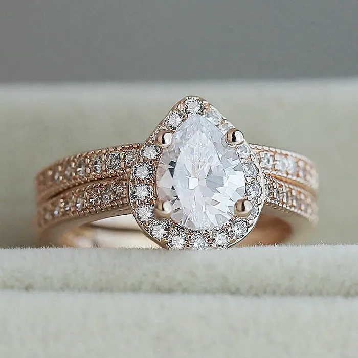 Lab Diamonds London Rings Rose Gold ring Pear Shape Ring Rose Gold Pear Shape ring Rose Gold Ring with Diamonds Teardrop Engagement Ring Teardrop Ring
