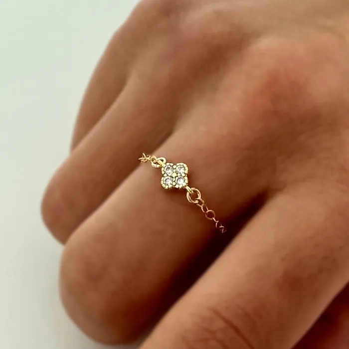 Maggia Clover Chain Ring Ideaure Jewelry Rings